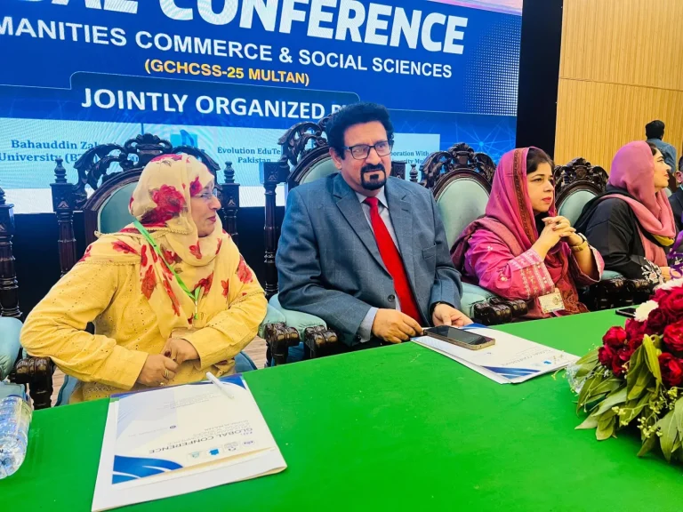 Dignitaries seated at the GCHCSS-25 head table in Multan